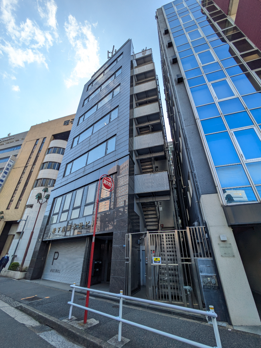 v20260406072300/fresh/building/J00100373279_21