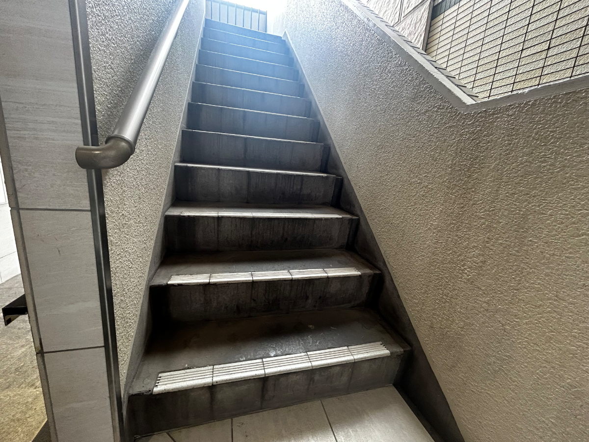 v20260406072300/fresh/building/J00100389301_5