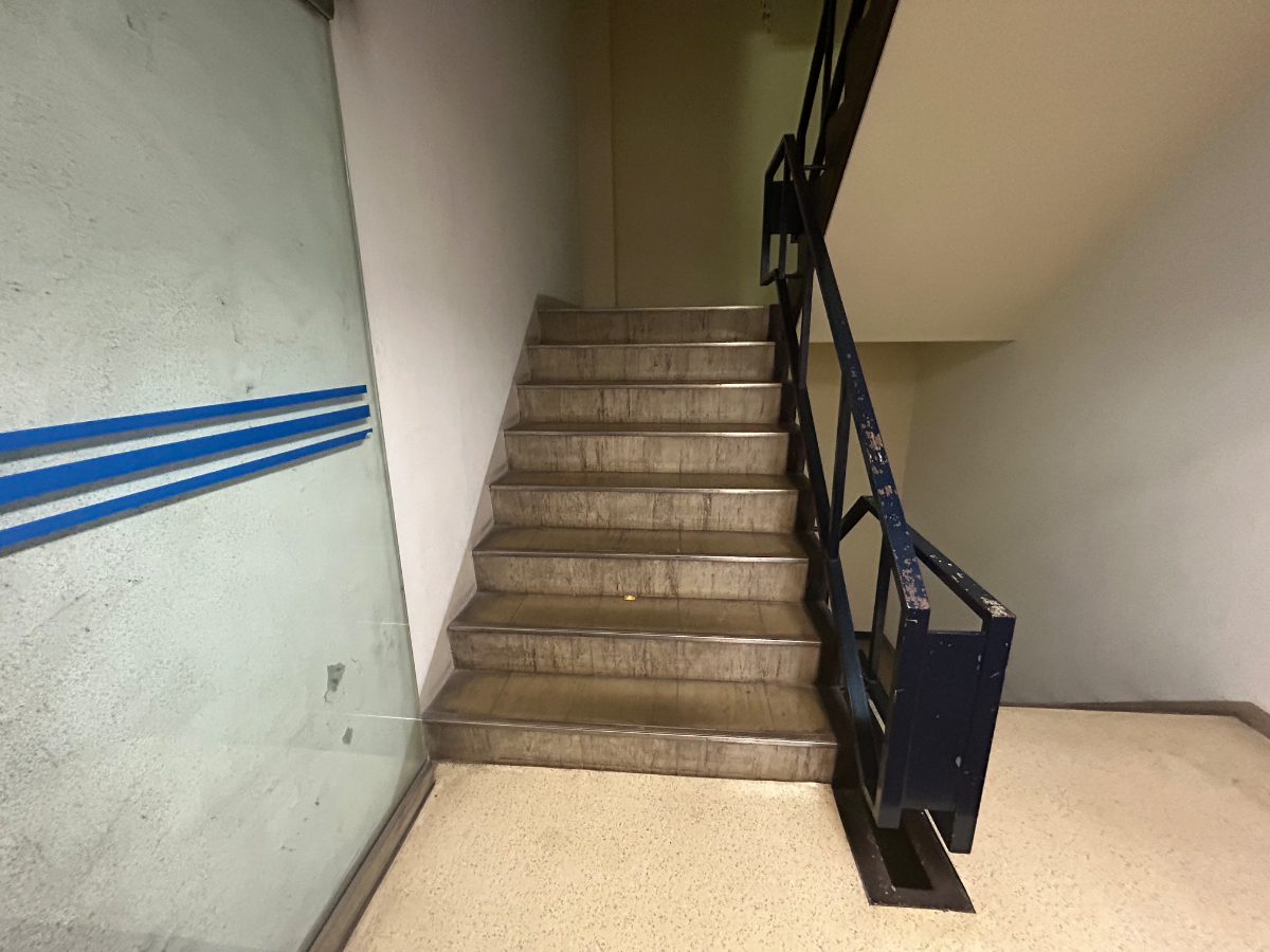 v20260406072300/fresh/building/J00100390647_9