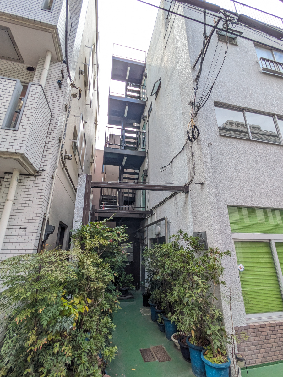 v20260417150758/fresh/building/J00100401870_9