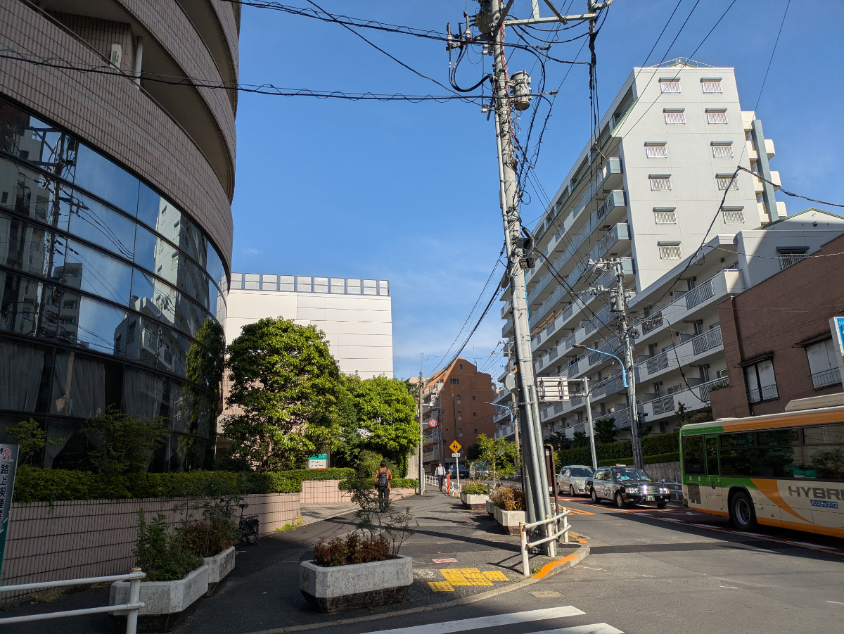 v20260427151116/fresh/building/J00100625082_15