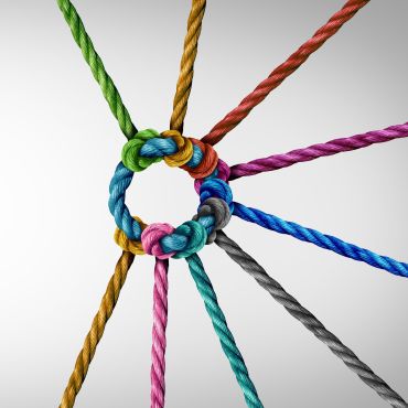 Gezinsconsulenten als verbinders tussen gezin, wijk en (voor)school