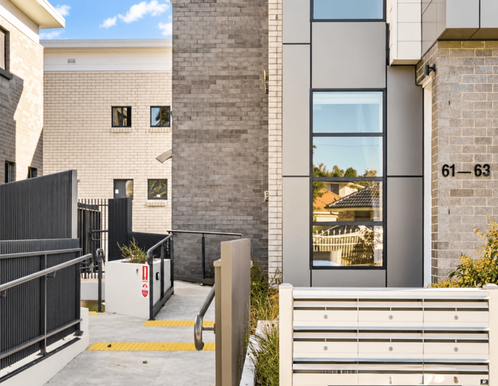 Modern Accessible Townhouse in Holsworthy property photo