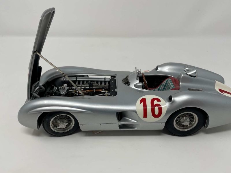 Motorsport Showroom - CMC Mercedes-Benz W196R 1954/55 Motorsport Showroom - CMC Mercedes-Benz W196R 1954/55