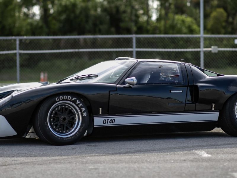 Ford GT40 Race Car