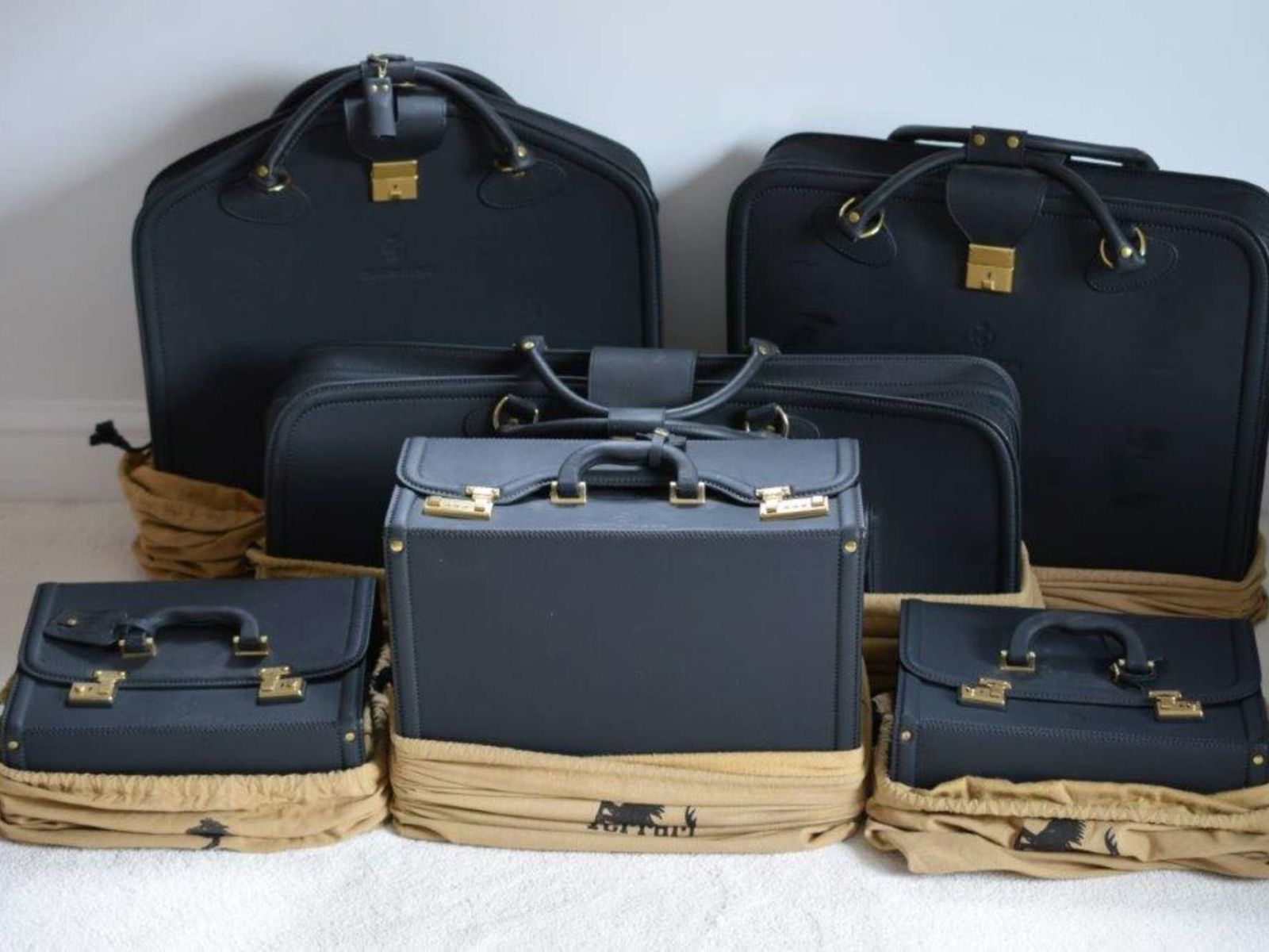Ferrari luggage set store