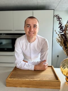 Lukas G.