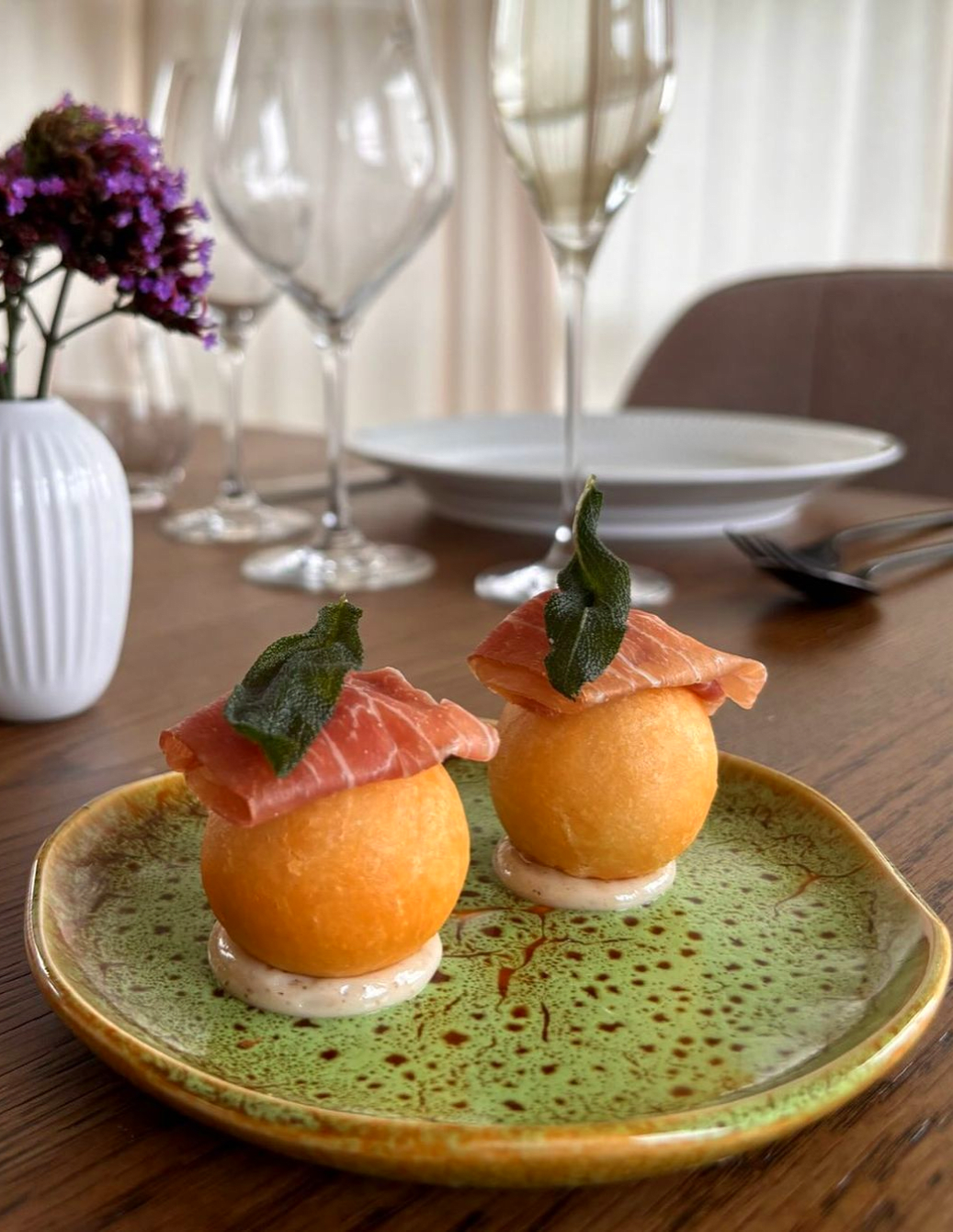 EXPERIENCE à la maison dining