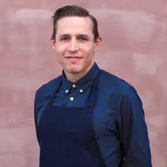 Nicolas S.
