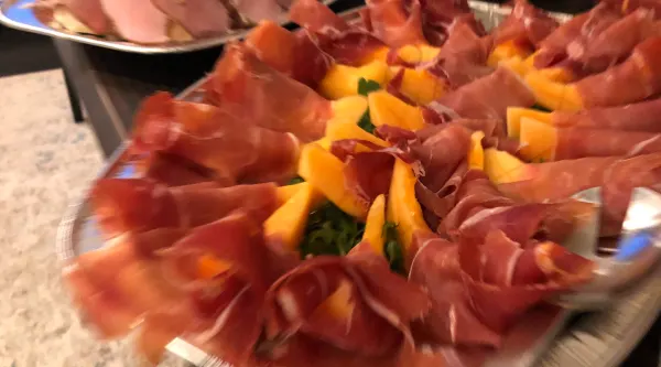 Italiensk inspireret festbuffet