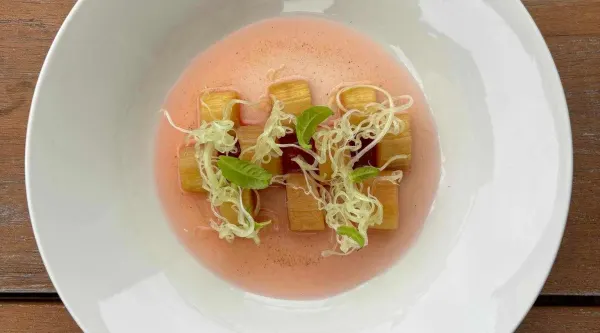 4 courses - like a la carte or Buffet