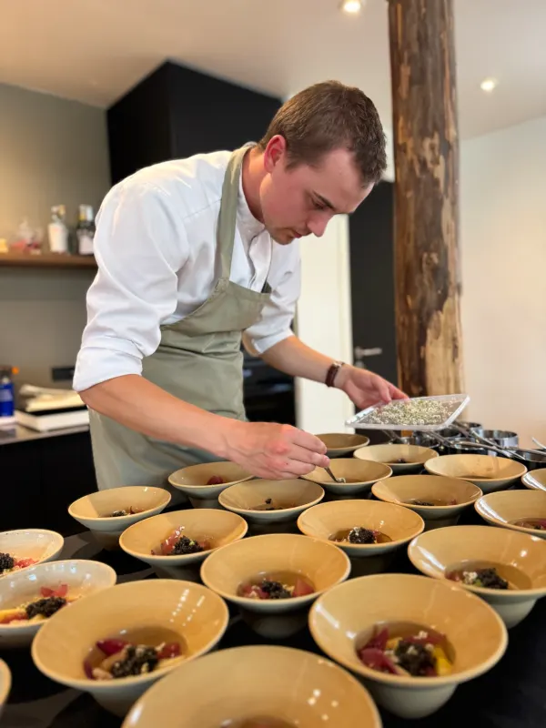 Sewn-to-measure festive menu