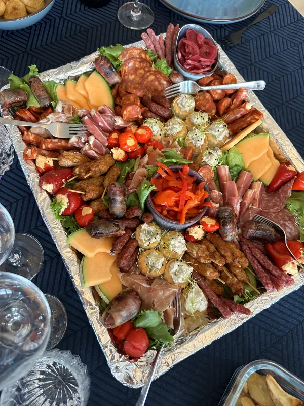 Festbuffet eller tapasanretning – Smagfuld oplevelse til enhver anledning