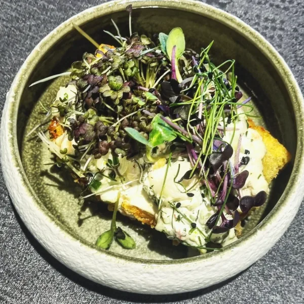 Simpel & Lækker Catering – Leveret Klar til Servering