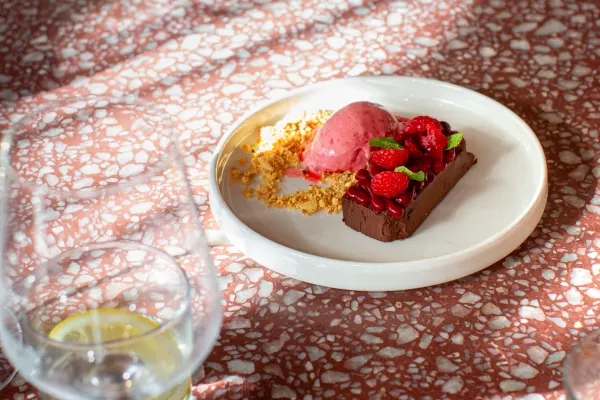 Eksklusiv gourmetmenu – kammusling, oksemørbrad og chokolade