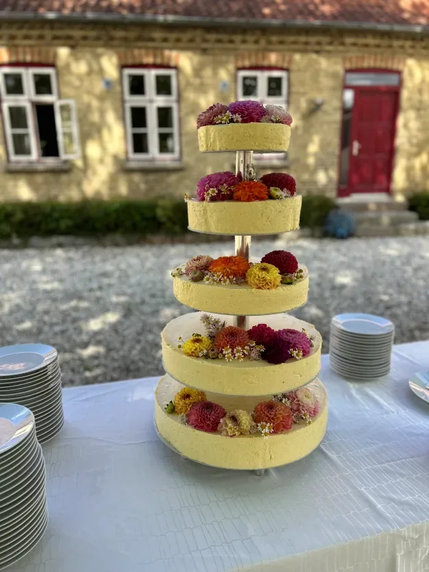 Bryllupskage og kager til fest