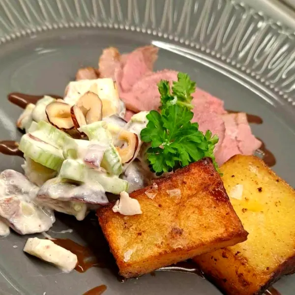 Confirmation menu - festive 3-course menu