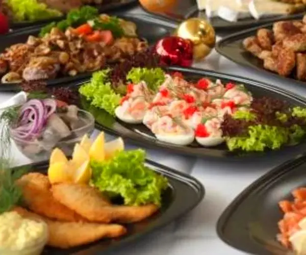 Julefrokost catering 2026 – klar til anretning