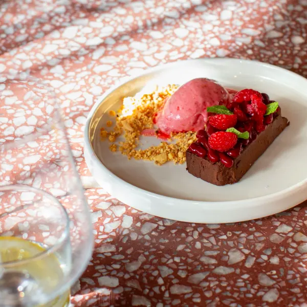 Eksklusiv gourmetmenu – kammusling, oksemørbrad og chokolade
