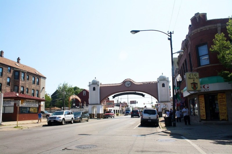 Little Village guide, moving to Chicago StreetAdvisor