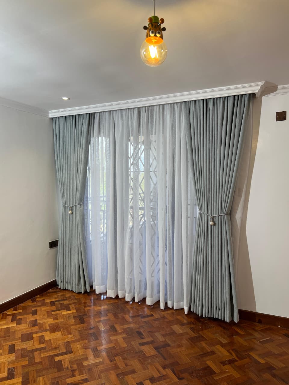 Master suite, velvet fall