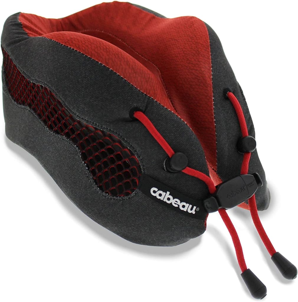 Cabeau Evolution Cool Travel Pillow 2.0 - Red