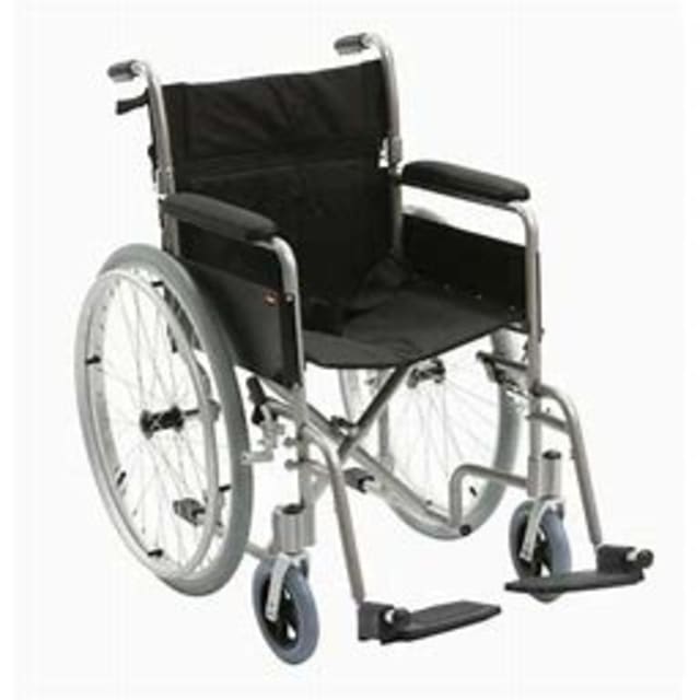 Drive Lightweight Aluminium Wheelchair: Self Propelled 18"