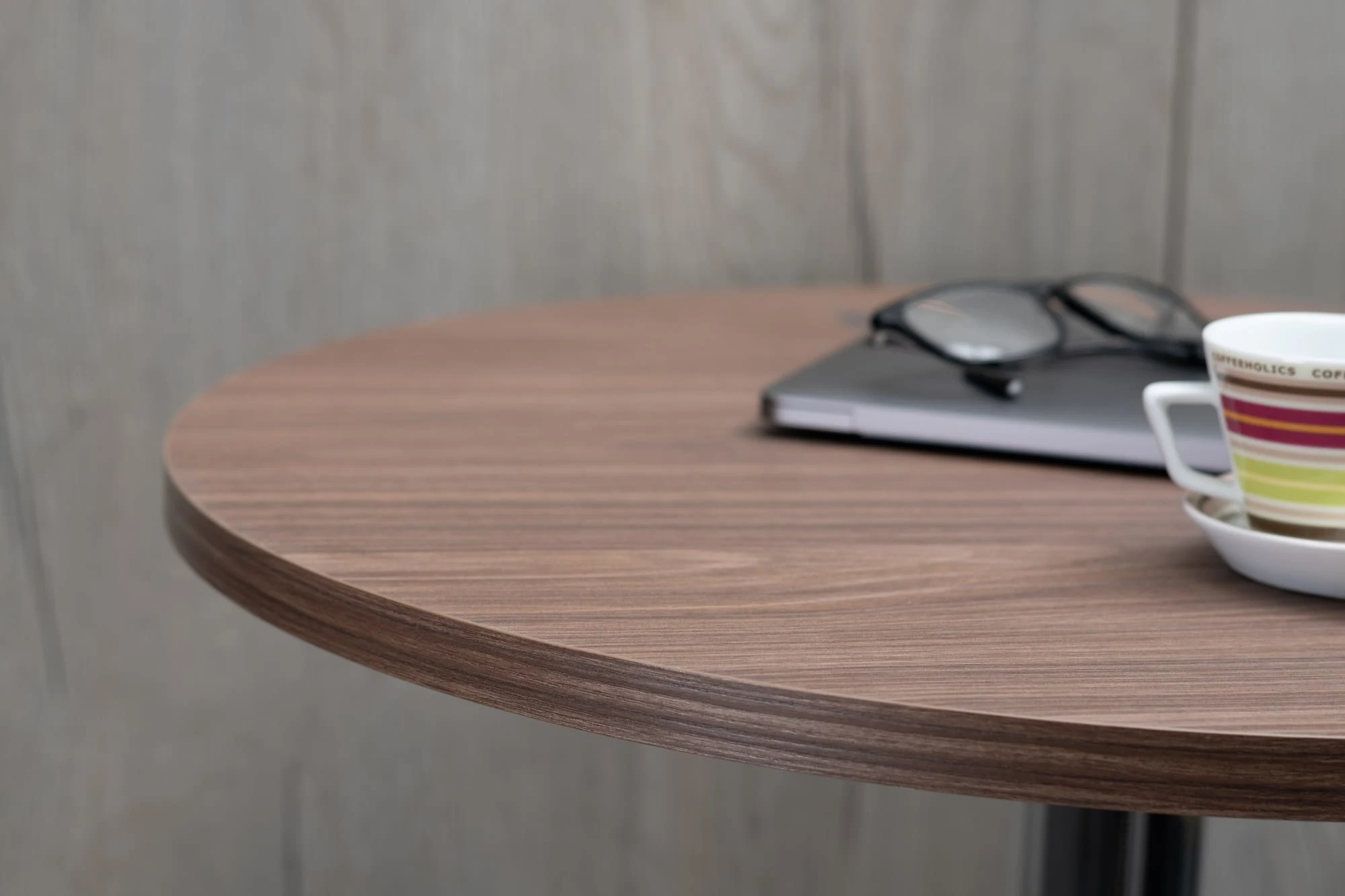 Lincoln Walnut (ST19) - DesignOneSource