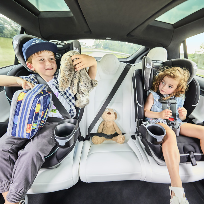EveryFit™ 4-in-1 Convertible Car Seat (Olympus) Lifestyle Photo EveryFit™ 4-in-1 Convertible Car Seat (Olympus) Lifestyle Photo