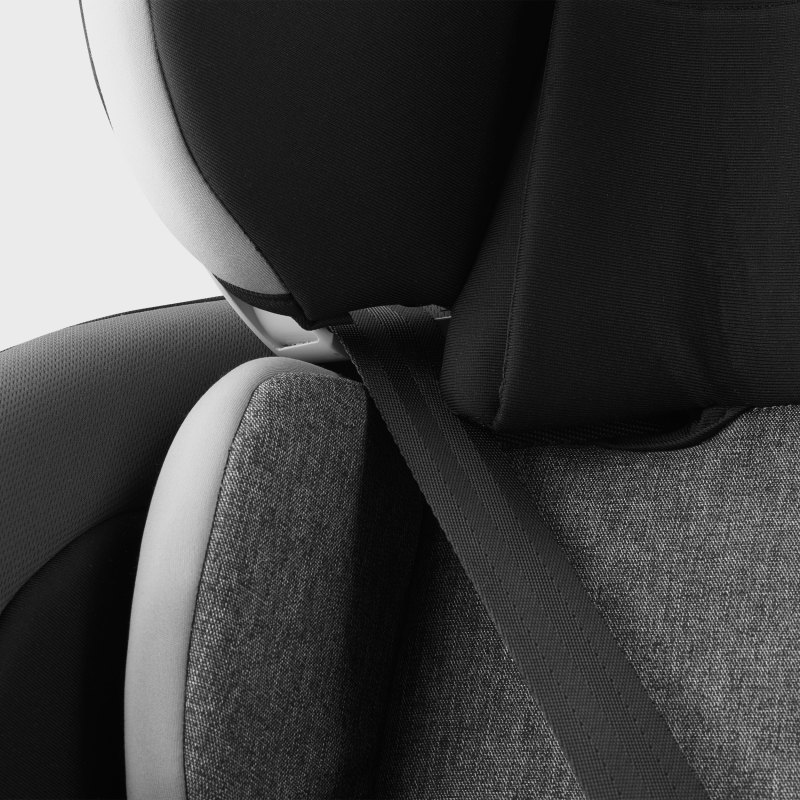 EveryStage™ DLX All-in-One Car Seat (Crestland) Lifestyle Photo EveryStage™ DLX All-in-One Car Seat (Crestland) Lifestyle Photo