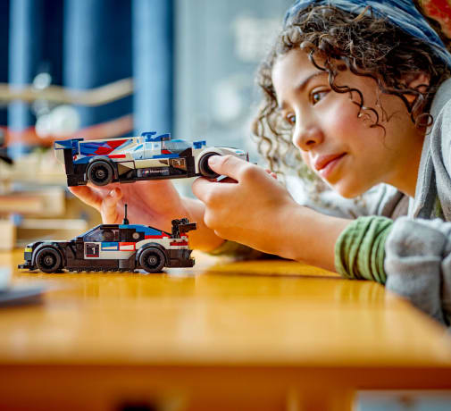 LEGO Speed Champions BMW M4 GT3 BMW M Hybrid V8 Race Cars (76922)