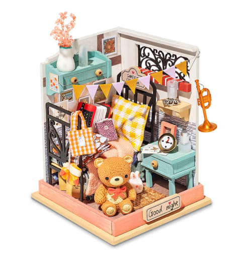Sweet Dreams Bedroom Super-Mini DIY House | Rolife