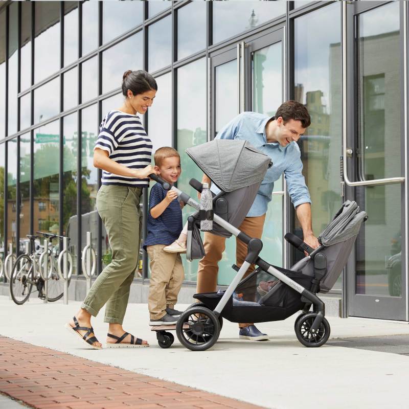 Pivot Xpand™ Stroller SecondSeat Lifestyle Photo Pivot Xpand™ Stroller SecondSeat Lifestyle Photo