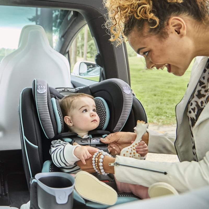 EveryFit™ 4-in-1 Convertible Car Seat (Olympus) Lifestyle Photo EveryFit™ 4-in-1 Convertible Car Seat (Olympus) Lifestyle Photo