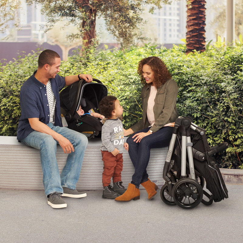 Pivot Xpand™ Modular Travel System With SafeMax Infant Car Seat (Stallion) Lifestyle Photo Pivot Xpand™ Modular Travel System With SafeMax Infant Car Seat (Stallion) Lifestyle Photo