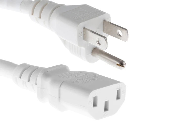AC power cord, 5-15p to C13, 18 AWG, 2ft, White