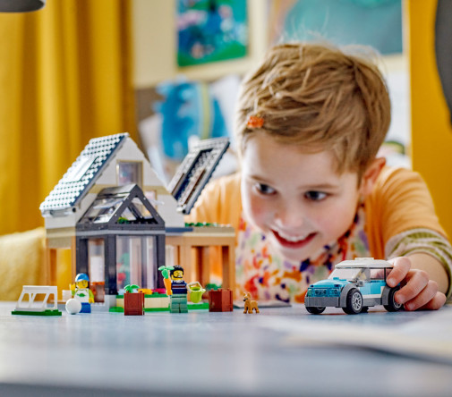 Lego House Family LEGO My City Family House And Electric Car (60398)