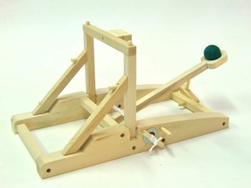 Catapult (Medieval Siege Engines)