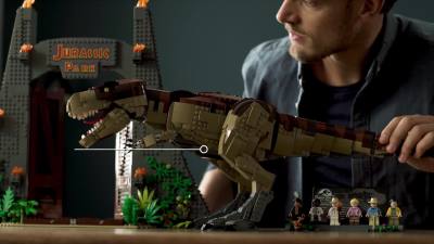 Rent LEGO set: Jurassic Park: T. Rex Rampage at Lend-a-Brick