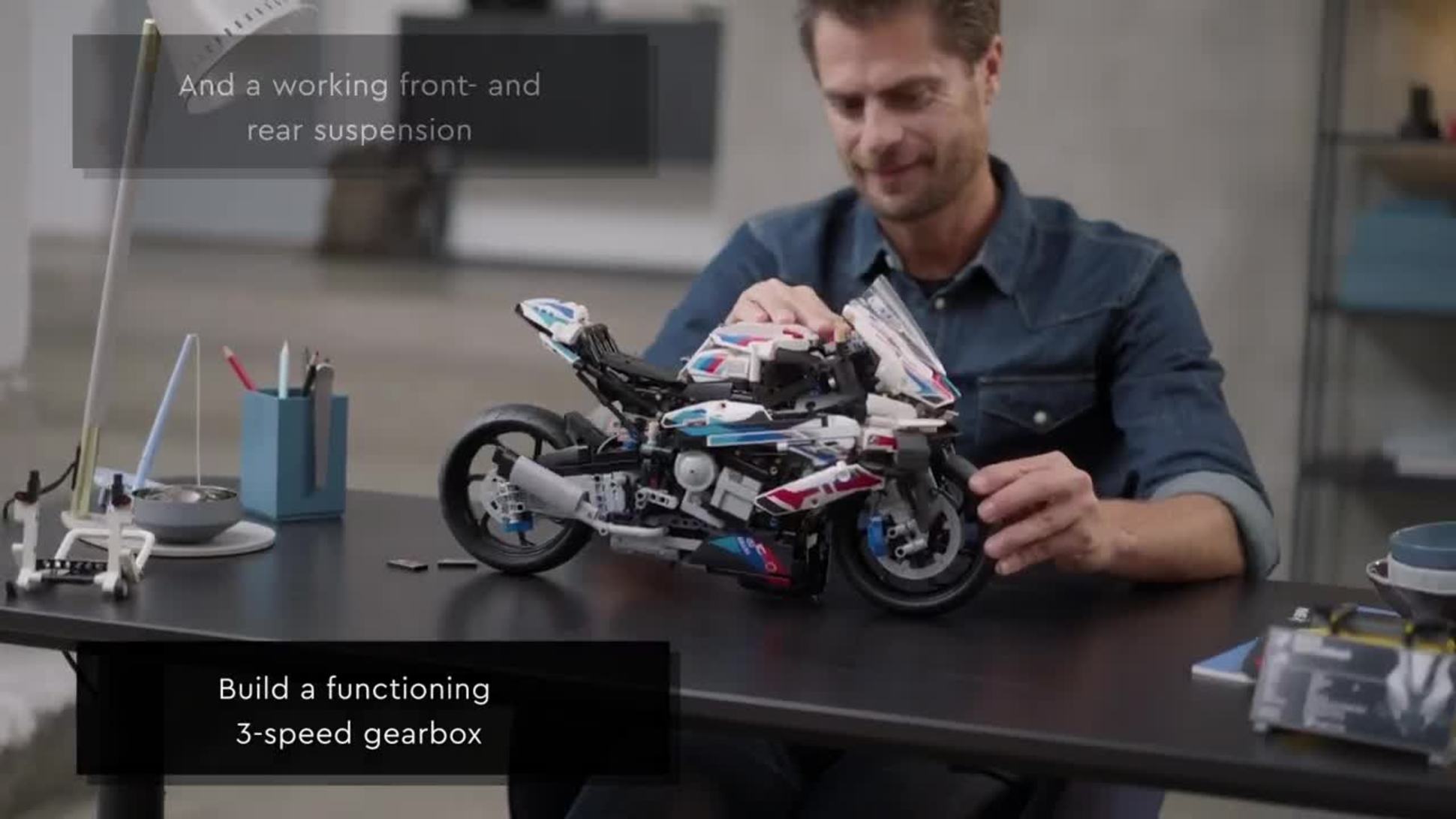 BMW Motorrad presenta la LEGO Technic BMW M 1000 RR.