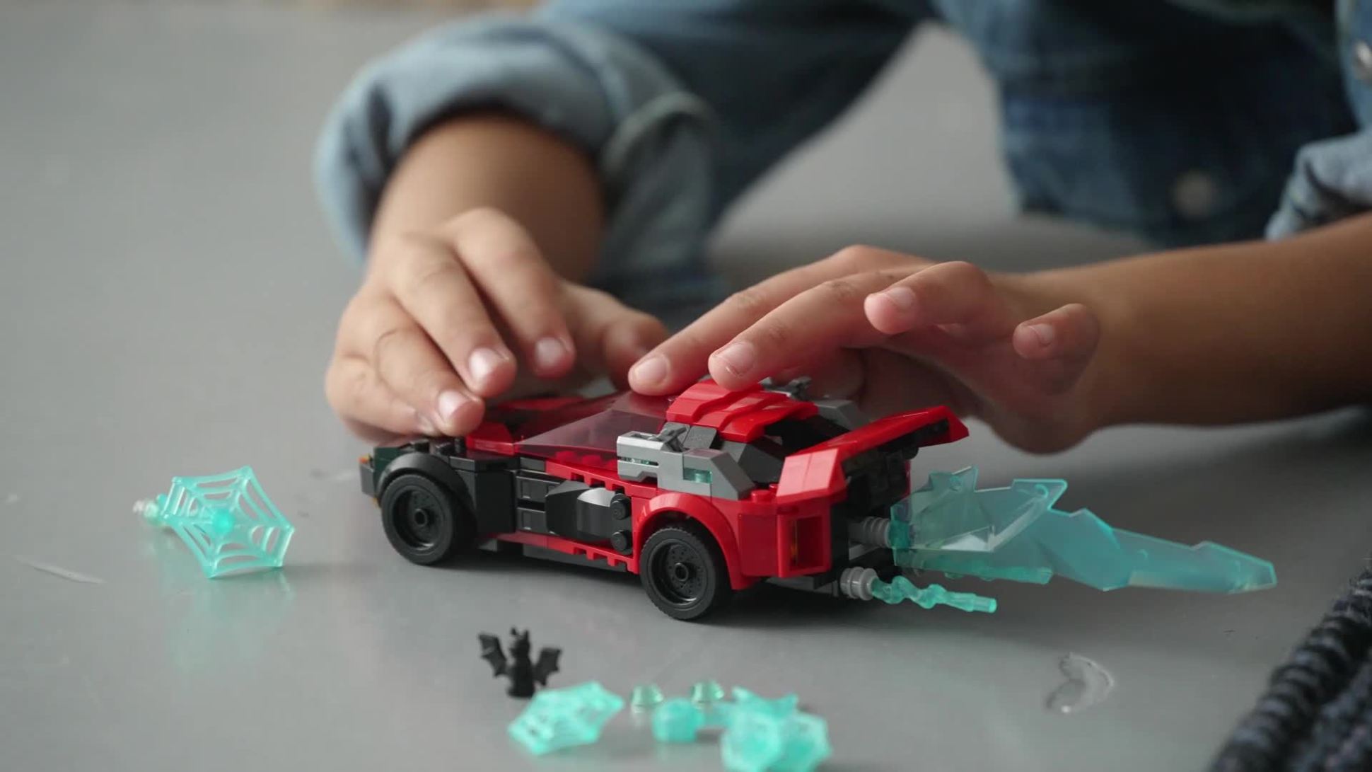 LEGO 76244 Marvel Miles Morales vs. Morbius, Jouet de Construction  Spider-Man, avec Voiture de Course, Spidey et Ses Amis Extraordinaires,  Enfants 7