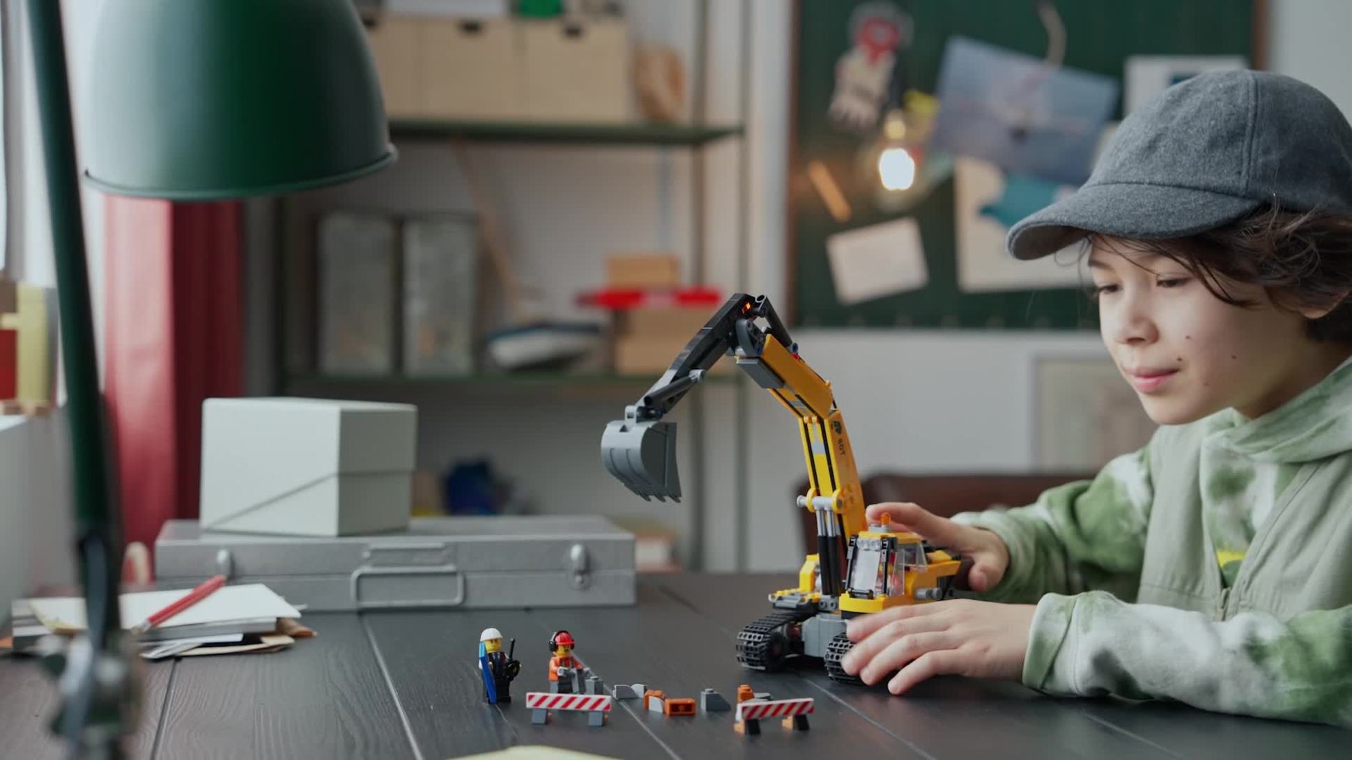 LEGO City Big Vehicles Yellow Construction Excavator 60420 by LEGO