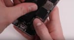 apple-iphone-6-akku-reparaturanleitung-schritt-8-verbindung-des-neuen-akkus-mit-dem-akku-stecker