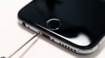 apple-iphone-6-homebutton-reparaturanleitung-schritt-1-entfernung-der-gehaeuseschrauben