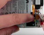 huawei-p8-display-reparaturanleitung-schritt-8-entfernung-des-lautsprechers