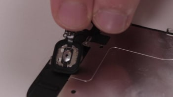 apple-iphone-6-homebutton-reparaturanleitung-schritt-8-iphone-6-home-button-entfernen