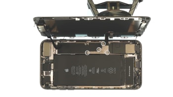 apple-iphone-8-plus-akku-reparaturanleitung-schritt-2-iphone-8-plus-display-entfernen