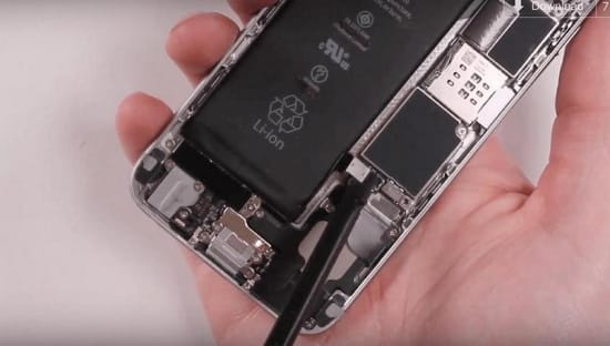 apple-iphone-6-akku-reparaturanleitung-schritt-6-trennung-des-akku-steckers