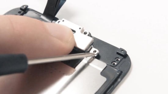 apple-iphone-6-frontkamera-reparaturanleitung-schritt-10-metallabdeckung-anbringen