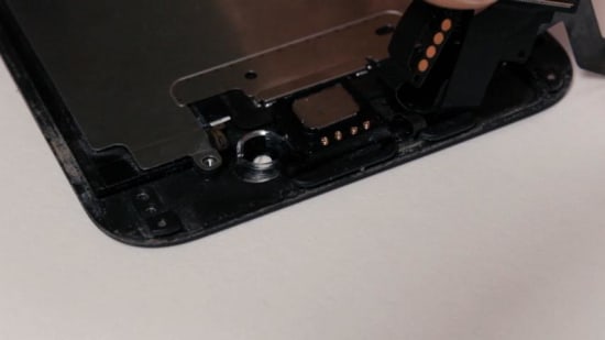 apple-iphone-6-frontkamera-reparaturanleitung-schritt-6-hoermuschel-entfernen